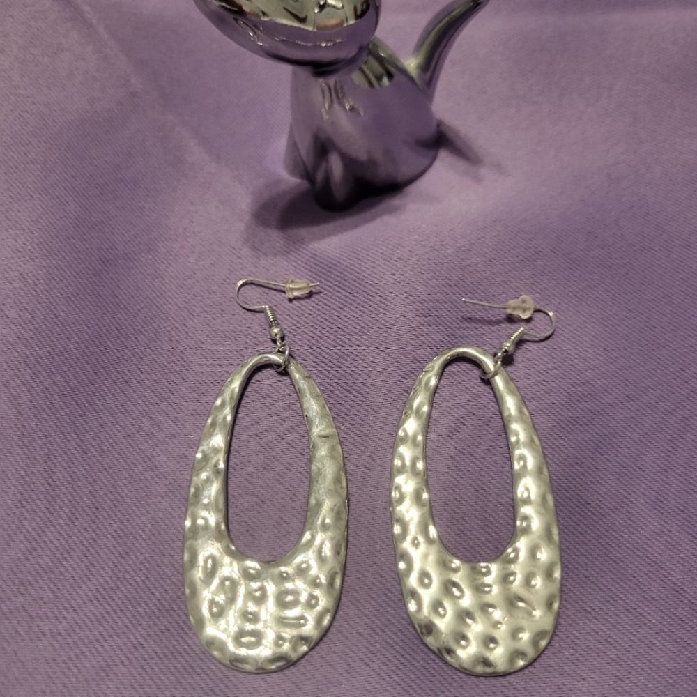 🌺Silver Dangle Earrings🌺